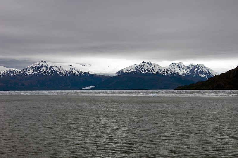 20071215 171027D2X 4200x2800.jpg - Cruising Chilean Fjords